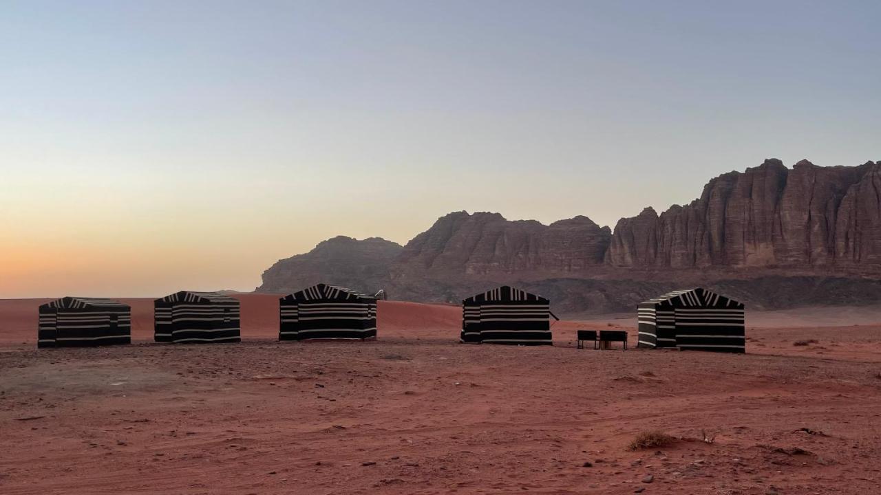 Friend Wadi Rum Ngoại thất bức ảnh